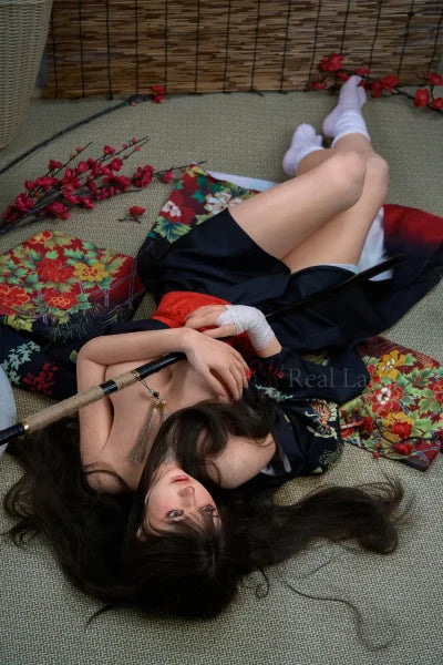 Japanese sex doll 150cm T4 Evie – Dangerous Heiress